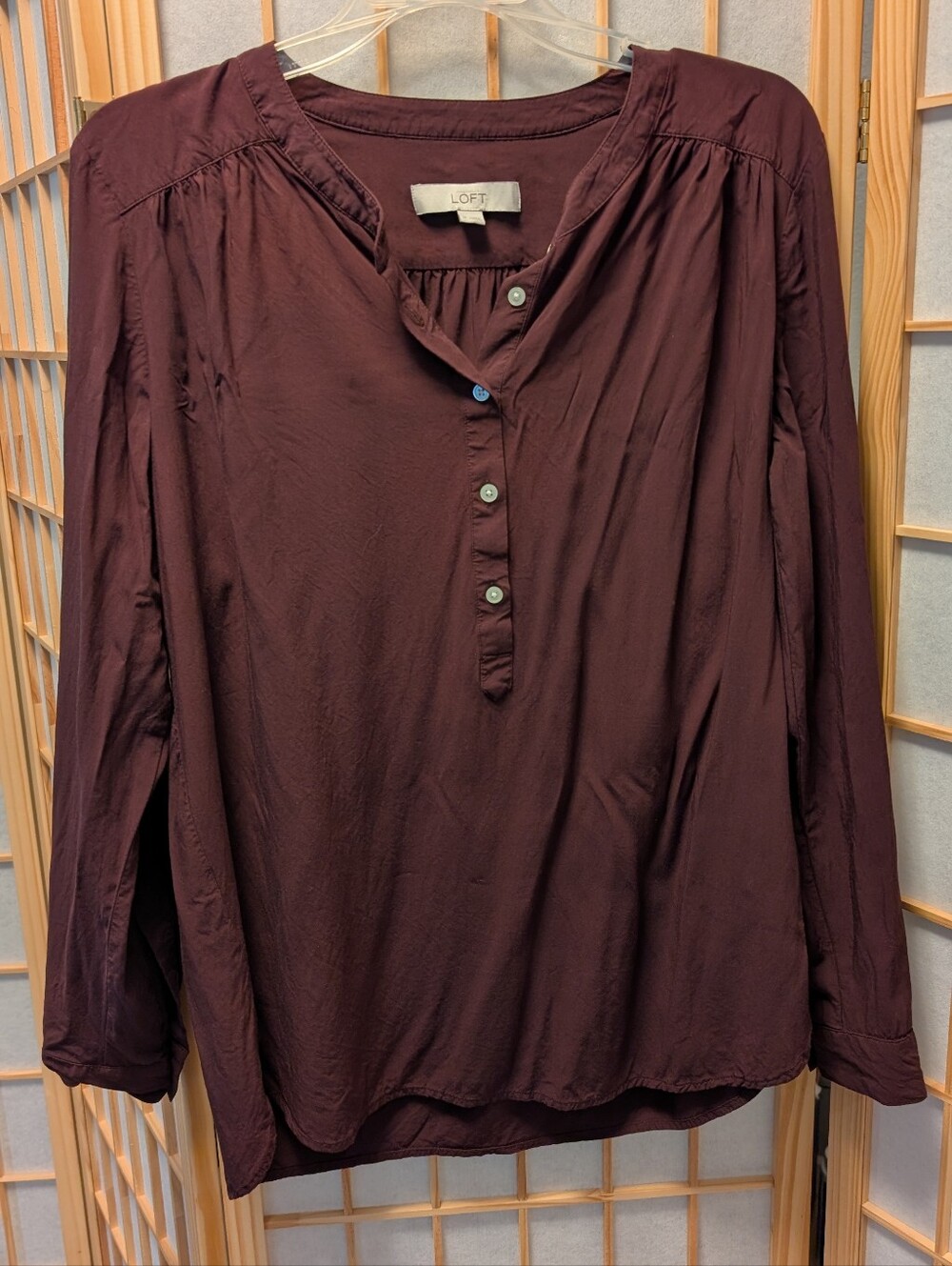 LOFT Long-Sleeve Button-Front Blouse in Burgundy, Size Medium
